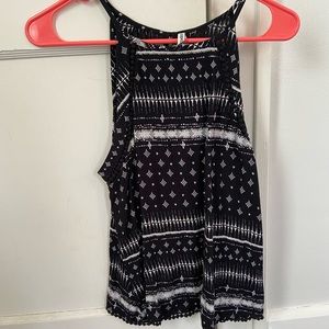 Fitted crop tank
